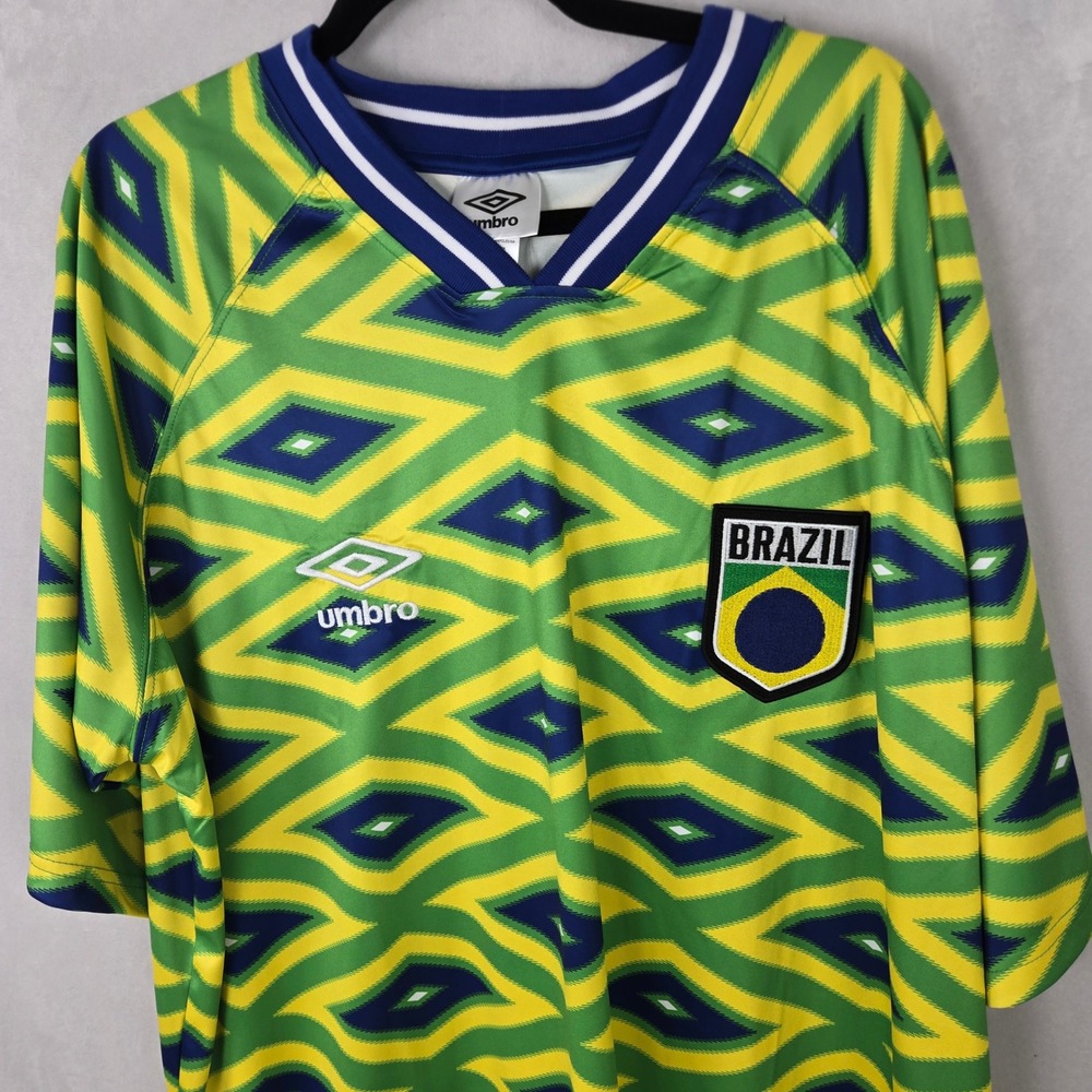 Umbro Brazil Soccer Jersey Mens L-XL Green Yellow Blue Geometric Pattern NWT